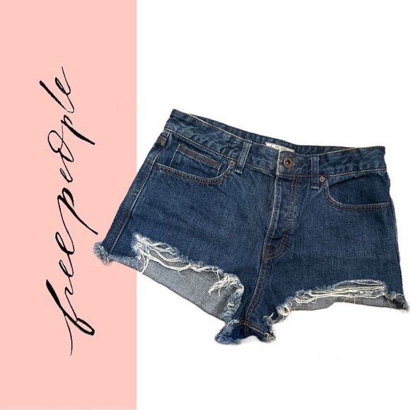 Free‎ People Loving Good Vibrations High Rise Distressed Jean Shorts - Size 28 - Picture 1 of 2